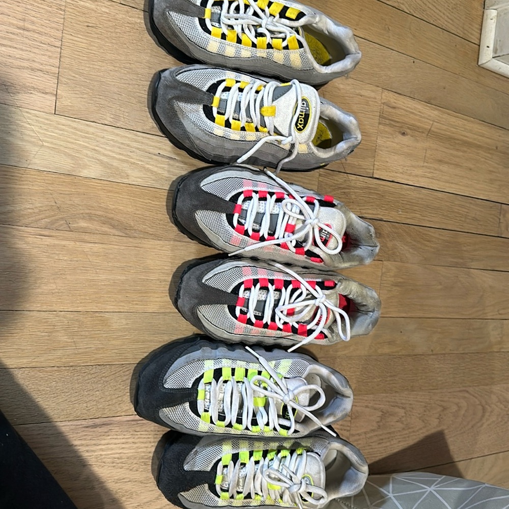 3 pairs of air max